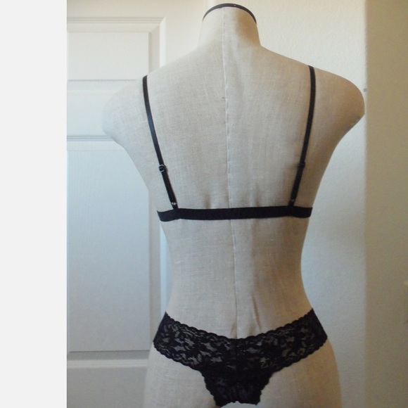 Hanky Panky Black LUXE PANNE VELVET Bralette - Picture 4 of 10